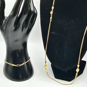 Vintage Gold Tone “Celebrity NY” Bracelet & Necklace Set